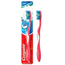 Зубная щетка Colgate Тройное действие цвет микс