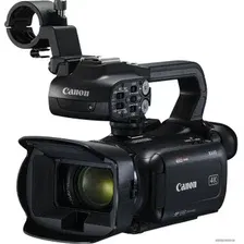 Видеокамера Canon XA40
