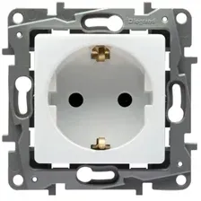 Розетка Legrand Etika 672221