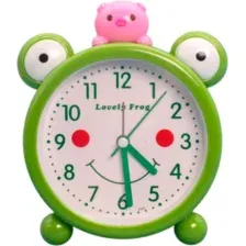 Настольные часы ILikeGift Lovely frog with piglet 100P-2303-01 (зеленый)