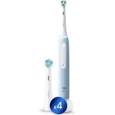 Электрическая зубная щетка Oral-B iO 3 (с насадкой Ultimate Clean 4 шт, голубой)