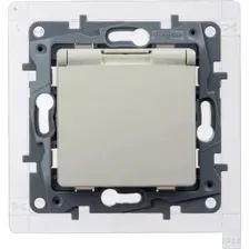 Розетка Legrand Etika 672326 (сл.кость)
