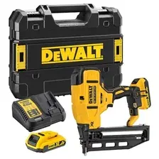 Гвоздезабиватель DeWalt DCN662D2 (с 2-мя АКБ, кейс)