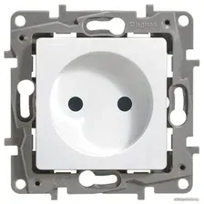 Розетка Legrand Etika 672234