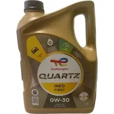 Моторное масло Total Quartz Ineo First 0W30 183175/213834 (4л)