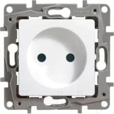 Розетка Legrand Etika 672234 (белый)