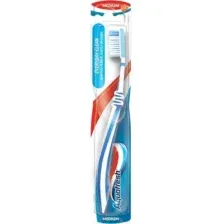 Зубная щетка Aquafresh Everyday Clean средняя