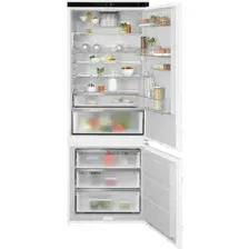 Холодильник Electrolux GreenZone 700 MaxiSpace KNP7TE75S