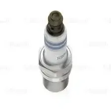Свеча зажигания BOSCH 0 242 240 620 Mazda 3/6, Ford Focus II/C-Max 1.8-2.3 02