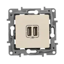 Розетка Legrand Etika 672394
