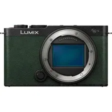 Беззеркальный фотоаппарат Panasonic Lumix S9 Body (зеленый)
