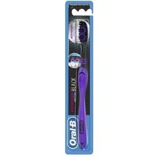 Зубная щетка Oral-B Black 40 Medium всесторонняя чистка (1шт)