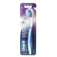 Зубная щетка Oral-B PRO3D White Clinical Отбеливание 38