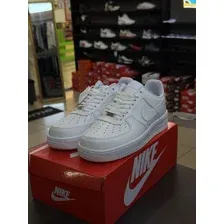 Кроссовки Nike Force 1