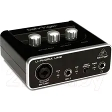 Аудиоинтерфейс Behringer UM2