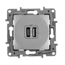 Розетка Legrand Etika 672436