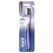 Зубная щетка Oral-B PRO3D White Древесный уголь 40