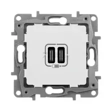 Розетка Legrand Etika 672235