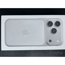 Телефон Apple iPhone 17 Pro 256GB (серебристый)