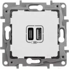Розетка Legrand Etika 672236 (белый)
