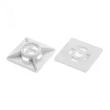 STARFIX SMP2-55759-50 Площадка для хомута-стяжки 27х27 мм самоклеящаяся, белая (50 шт в пласт. конт.)