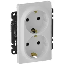 Розетка Legrand Valena Life 753426